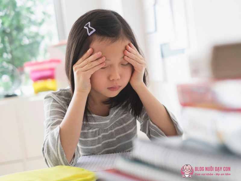 Trẻ không tập trung học do căng thẳng